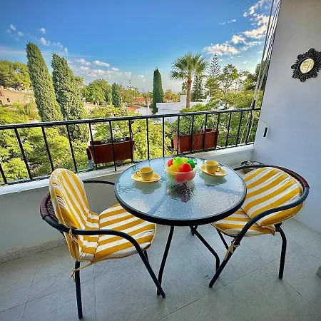 Stylish Escape In New Andalusia Rdr474
