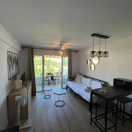Apartment Stylish Escape In New Andalusia Rdr474 *